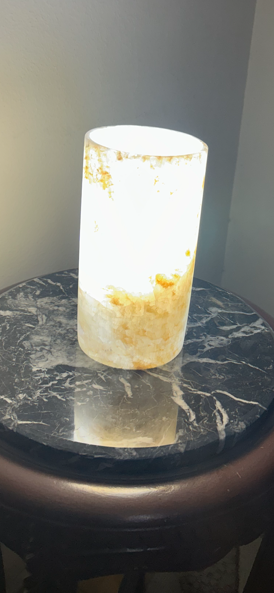 Rare white Natural Stone Alabaster Table lamp