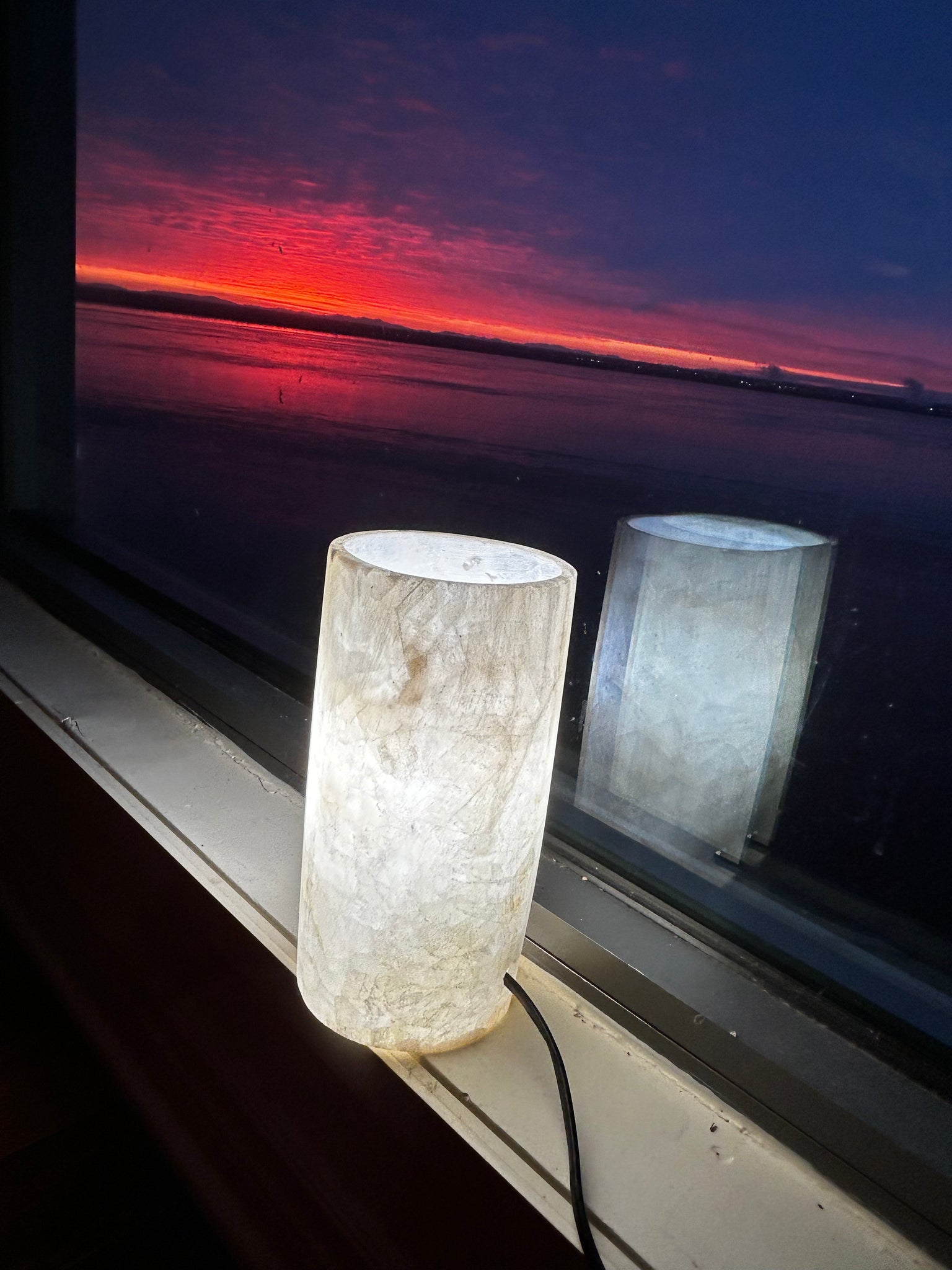 Rare white Natural Stone Alabaster Table lamp